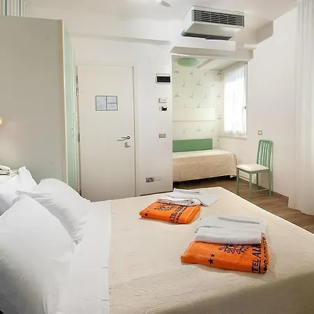 Albatros Hotel 3*