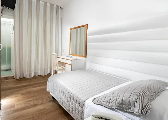 Ξενοδοχείο Albatros 3*