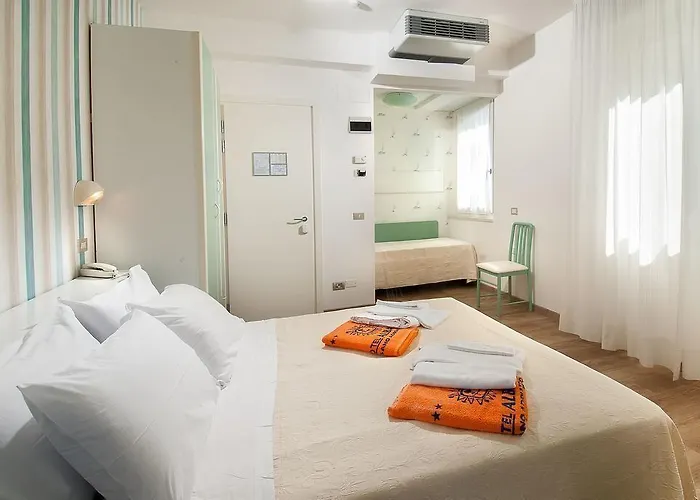 Albatros Hotell 3*